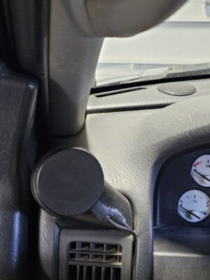 1999-2004 Jeep Grand Cherokee MagSafe Phone charging mount